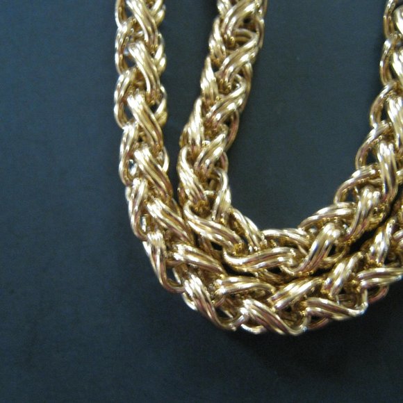 Givenchy Vintage Long Gold Necklace with 18" drop. - Picture 7 of 8